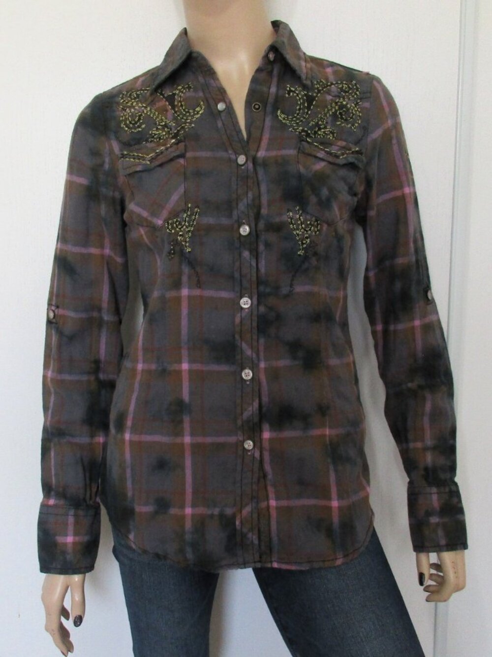 ROAR Shirt Size Small Plaid Embellished Button Down